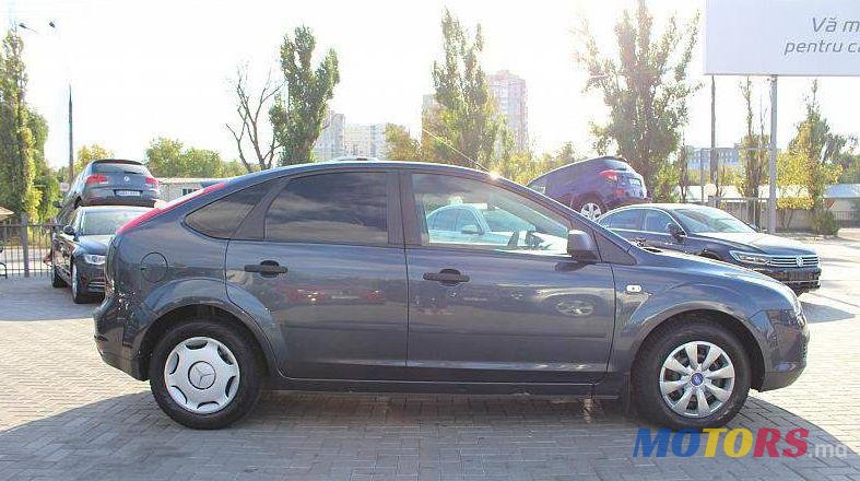 2005' Ford Focus photo #1