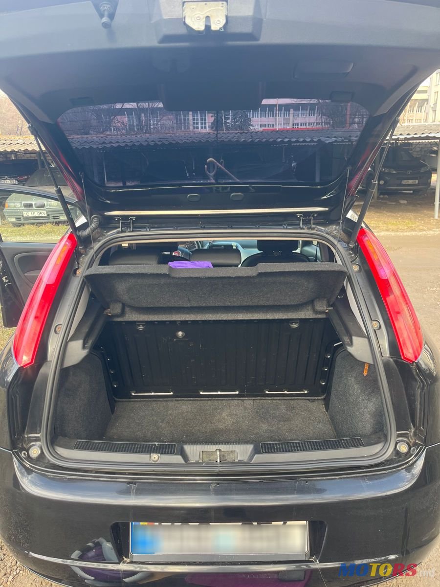 2009' Fiat Punto photo #6