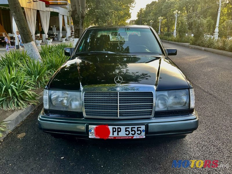 1993' Mercedes-Benz W124 photo #2