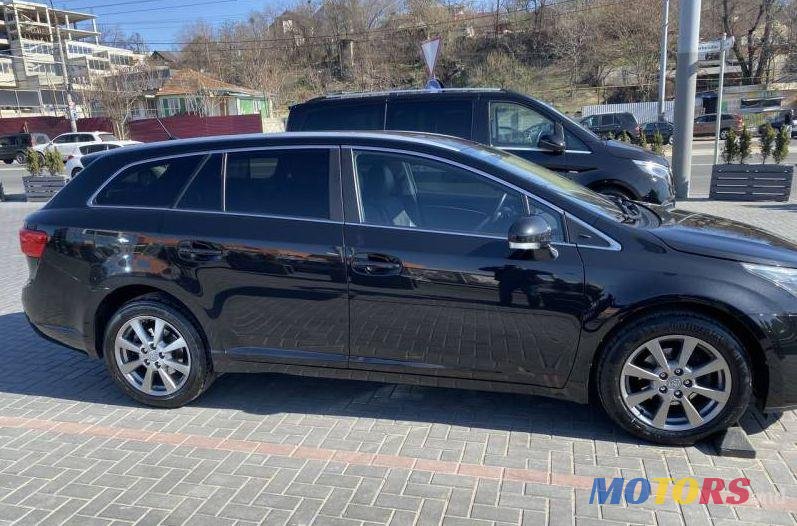 2012' Toyota Avensis photo #1