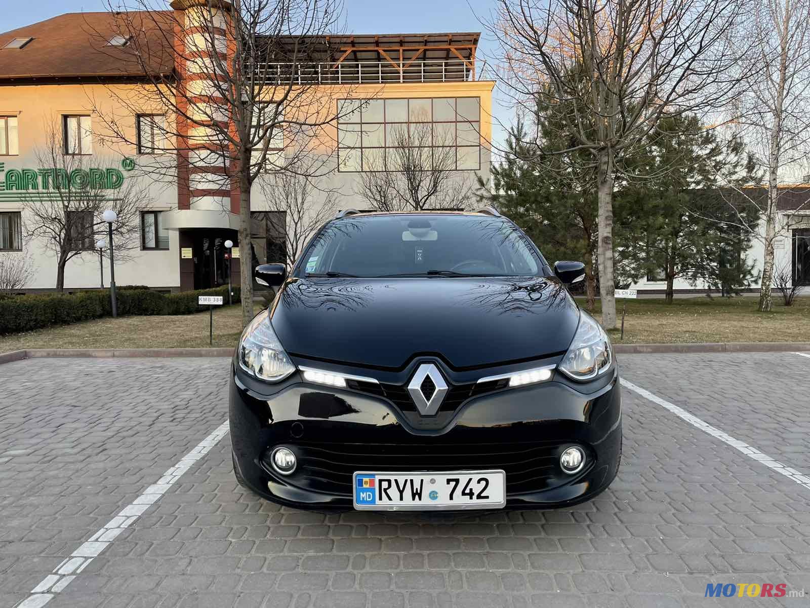 2014' Renault Clio photo #7