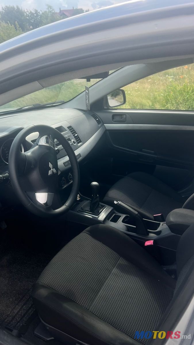 2011' Mitsubishi Lancer photo #4