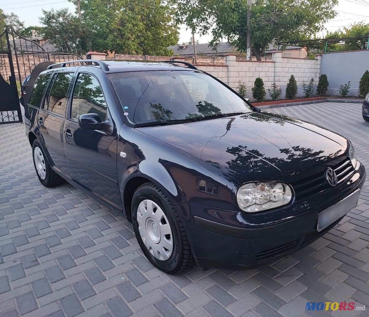 2003' Volkswagen Golf photo #2