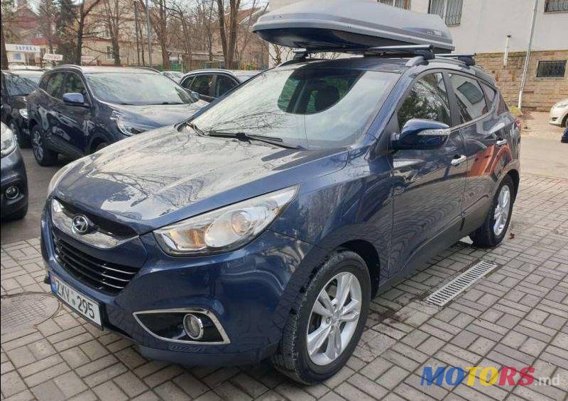 2010' Hyundai Tucson photo #1