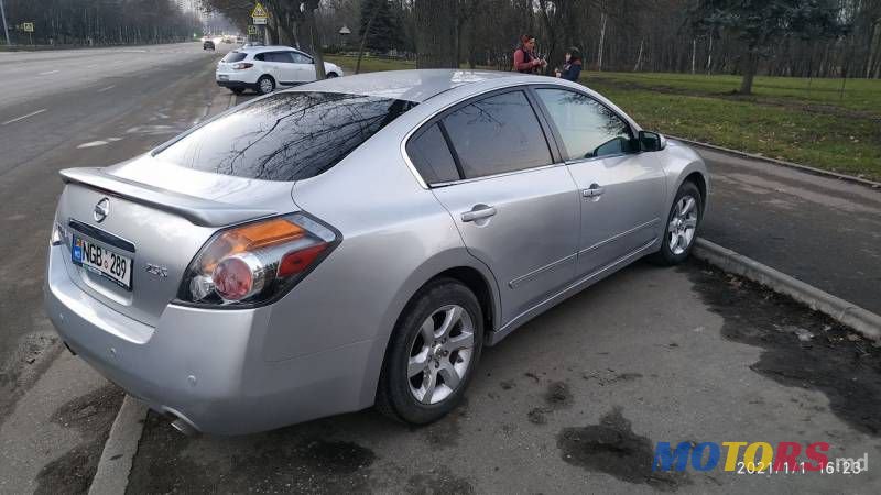 2008' Nissan Altima photo #3