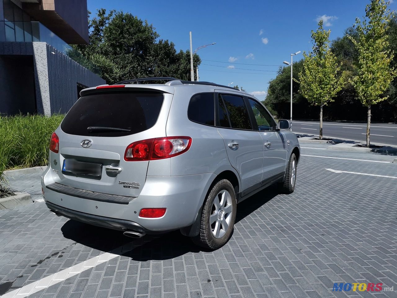 2008' Hyundai Santa Fe photo #2