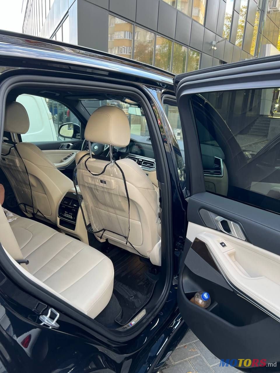 2021' BMW X5 photo #5