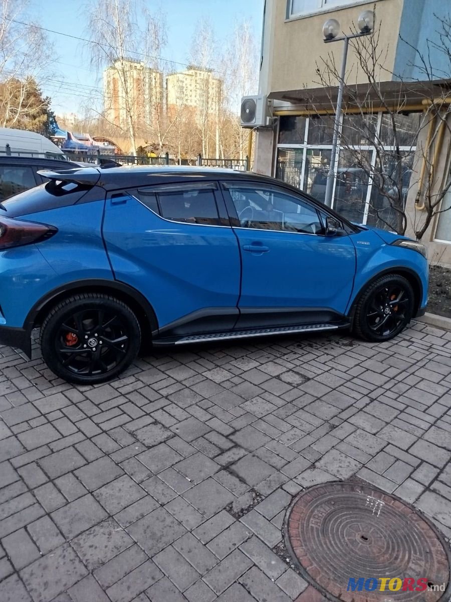 2019' Toyota C-HR photo #4