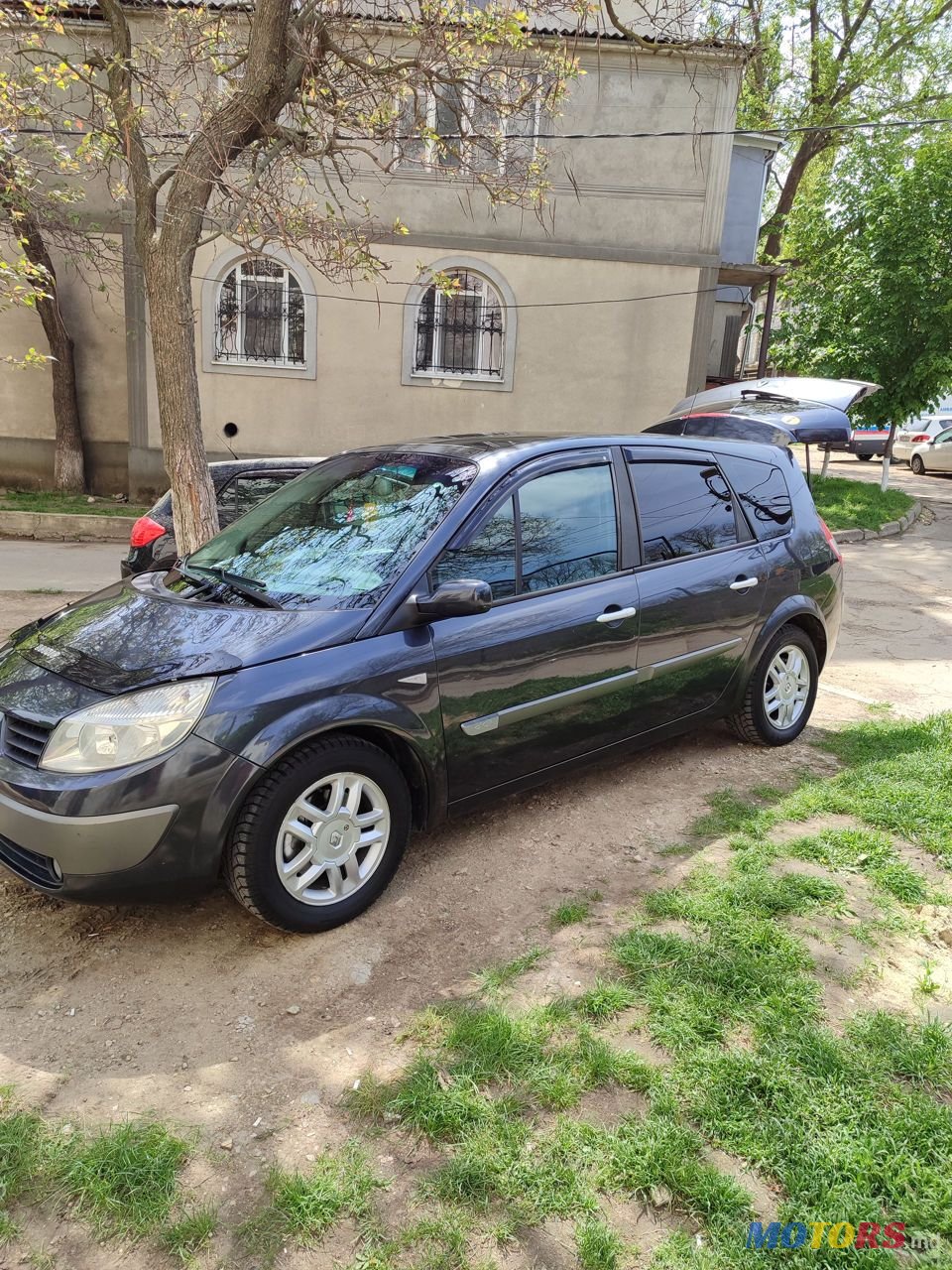 2006' Renault Grand Scenic photo #1