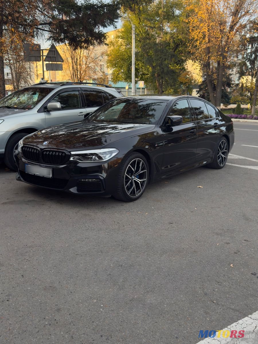 2019' BMW 5 Series photo #2