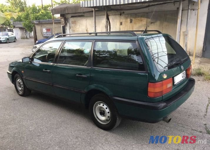 1994' Volkswagen Passat photo #4