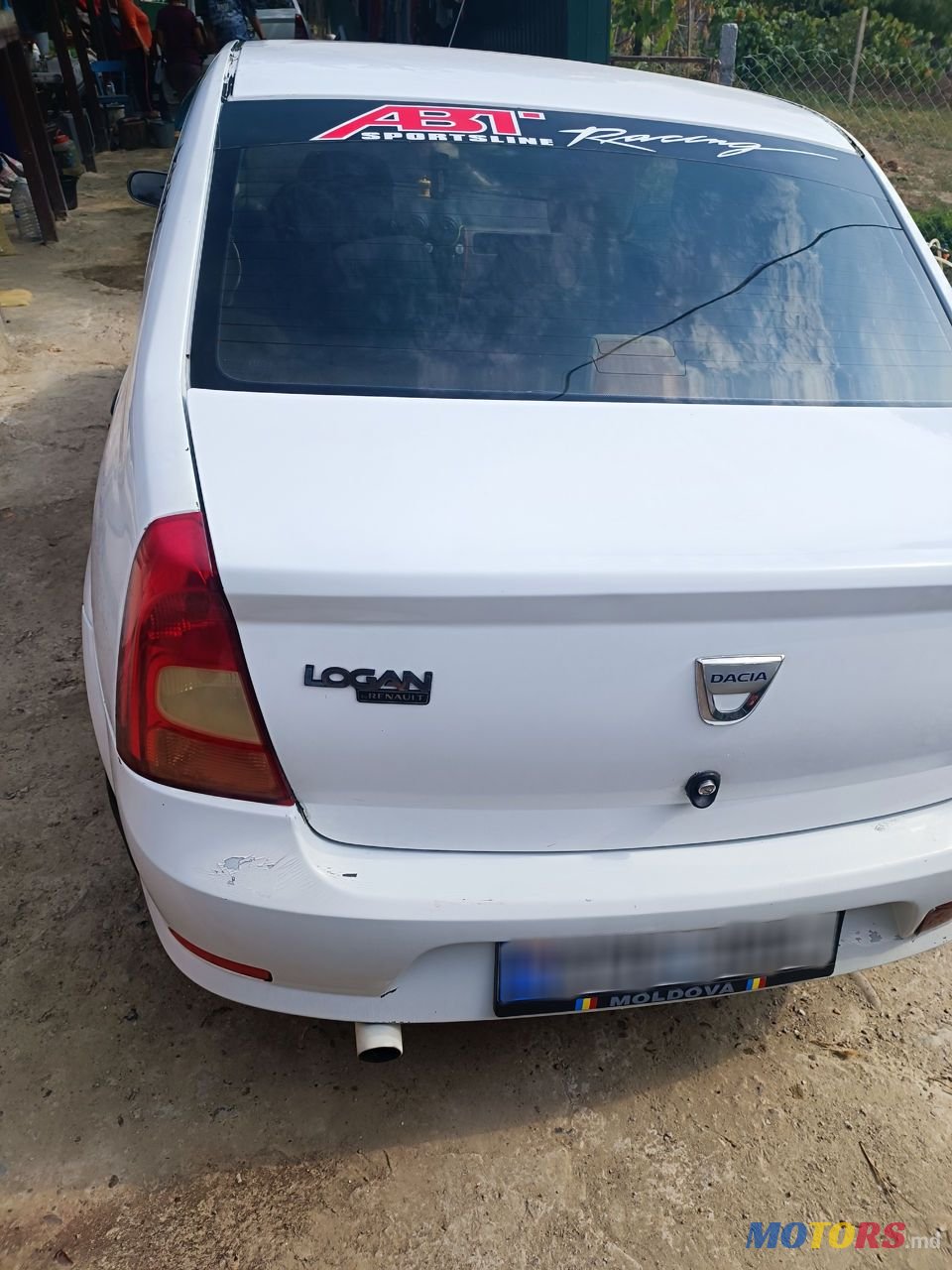 2008' Dacia Logan photo #3