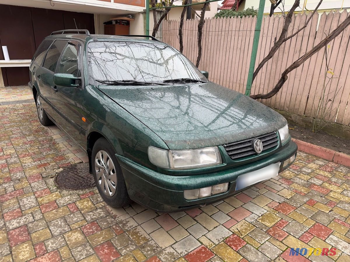 1996' Volkswagen Passat photo #3