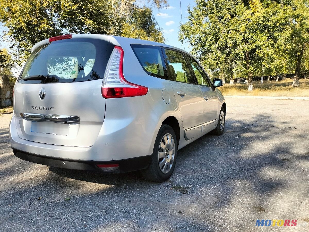 2013' Renault Grand Scenic photo #3