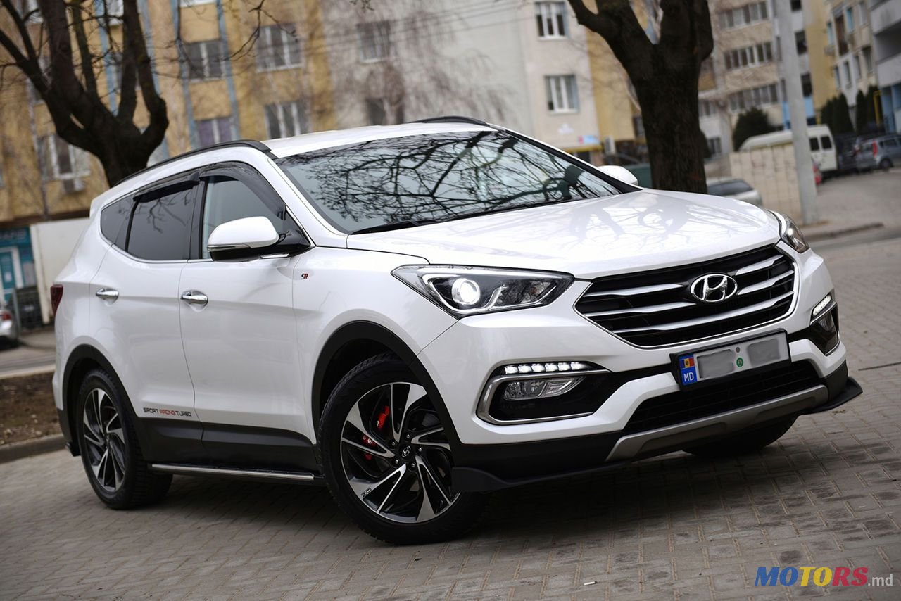 2016' Hyundai Santa Fe photo #1