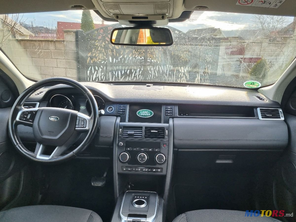 2017' Land Rover Discovery Sport photo #5