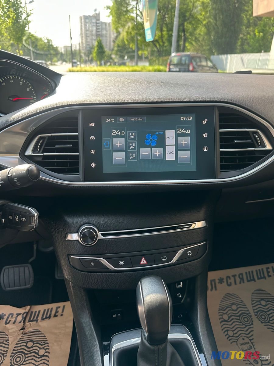 2017' Peugeot 308 photo #6