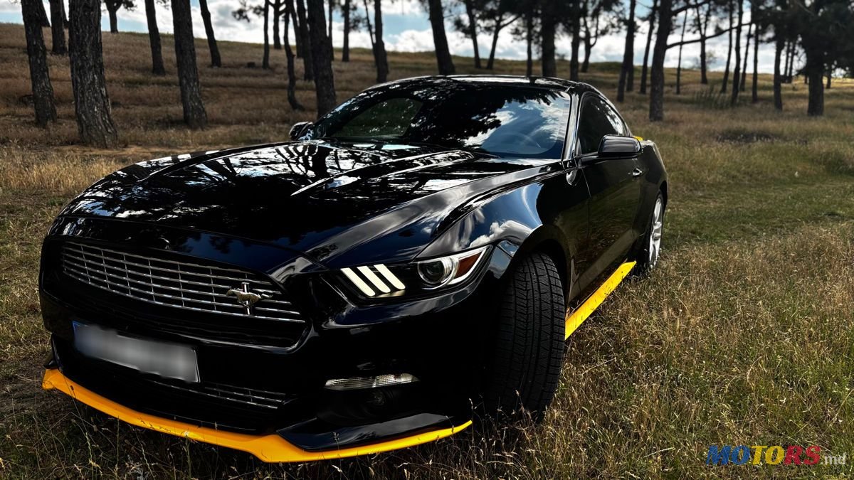 2016' Ford Mustang photo #2