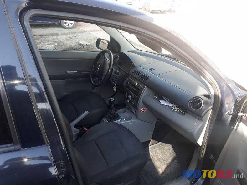 2005' Mazda 2 photo #1