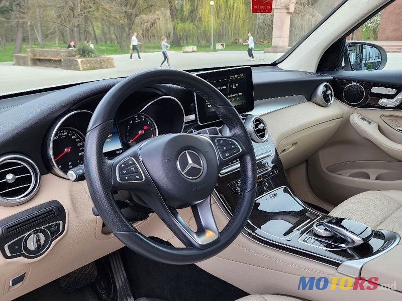 2017' Mercedes-Benz GLC photo #5