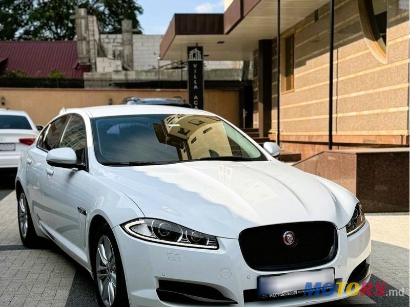 2013' Jaguar XF photo #2