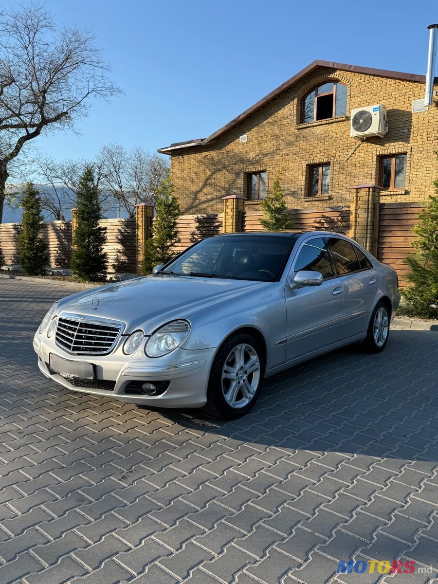 2002' Mercedes-Benz E-Class photo #2