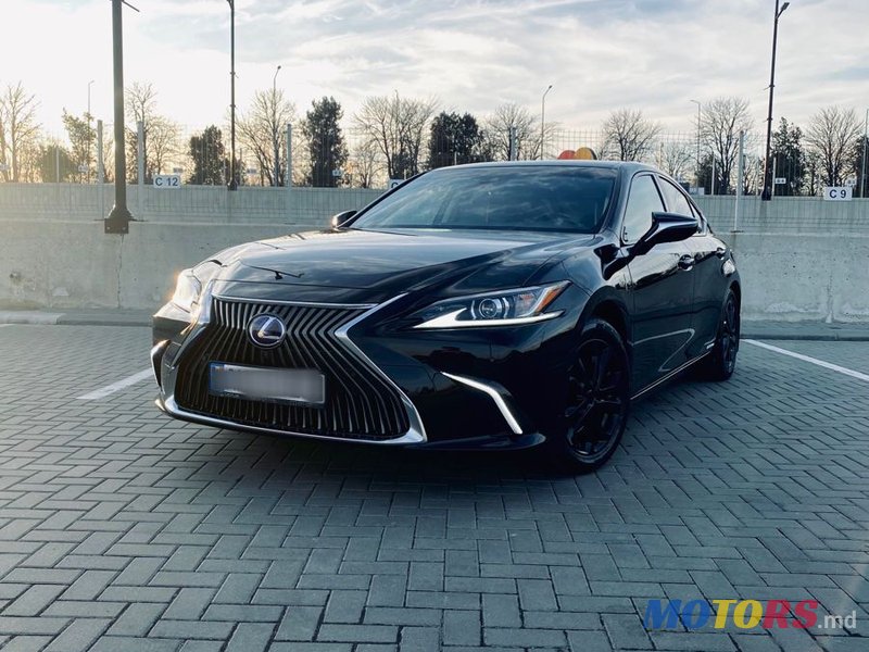 2021' Lexus Es Series photo #1