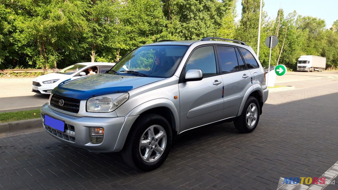 2002' Toyota RAV4 photo #1