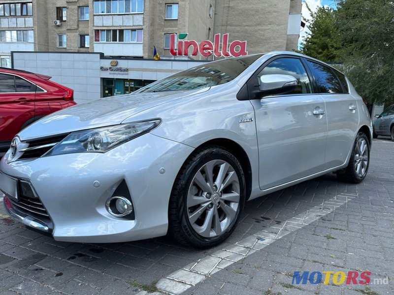 2014' Toyota Auris photo #4