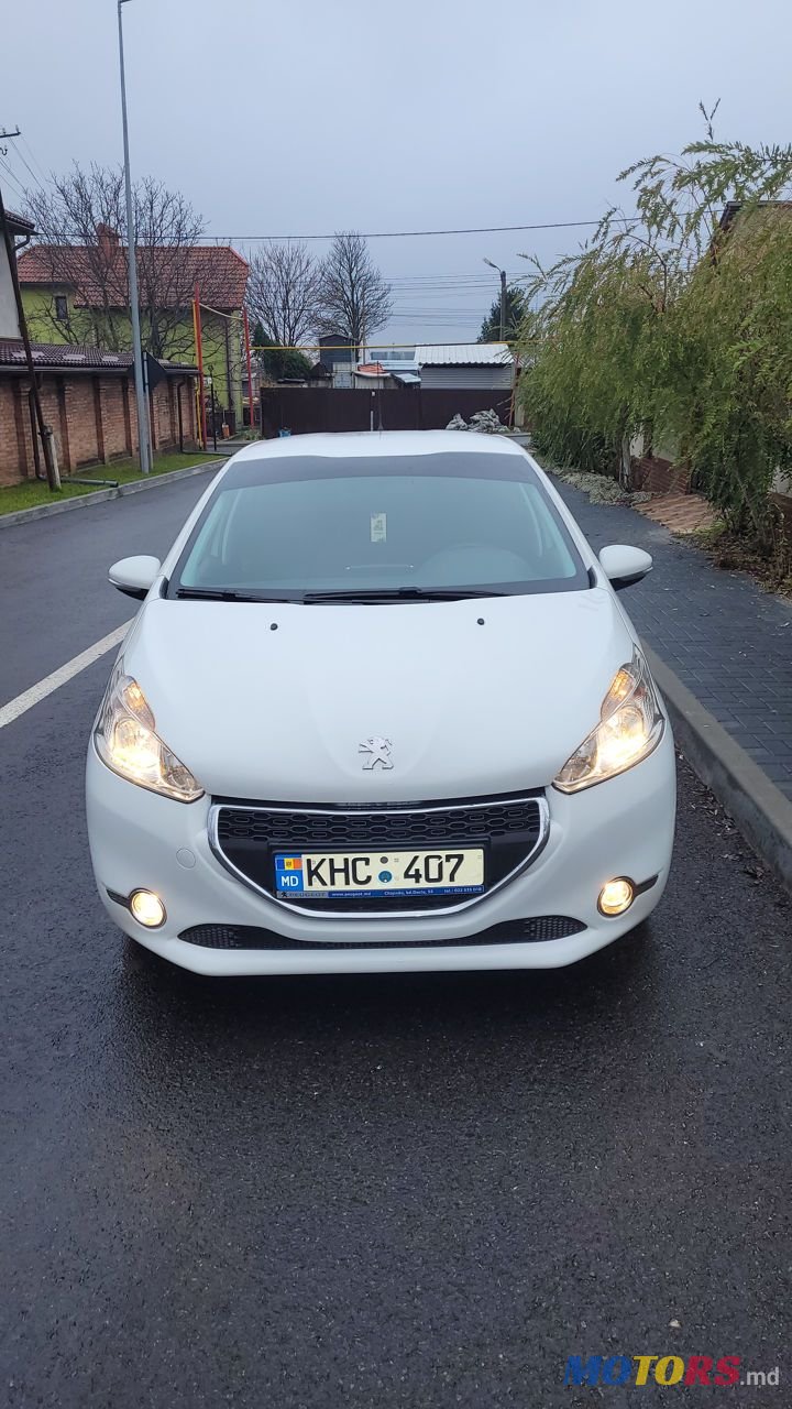 2014' Peugeot 208 photo #1