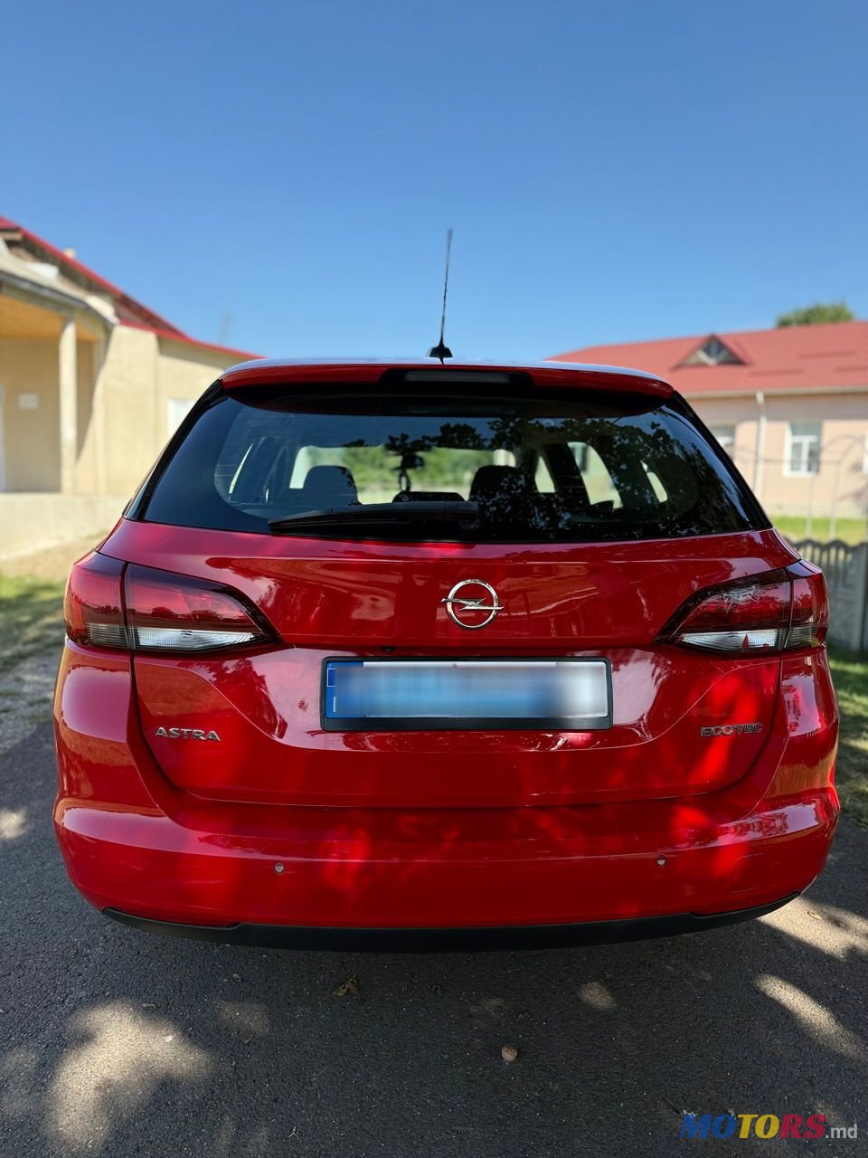 2017' Opel Astra photo #2