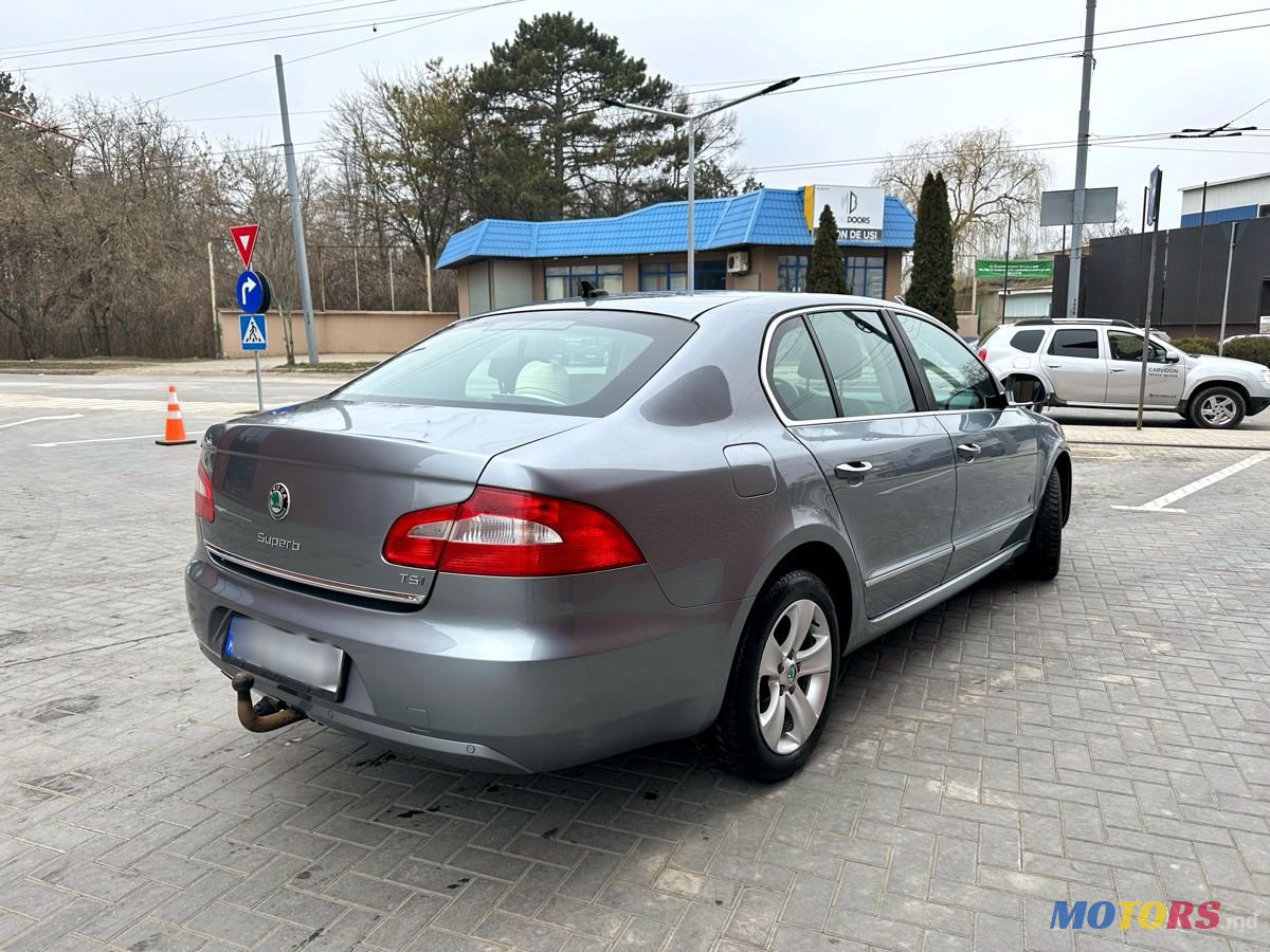 2012' Skoda Superb photo #2