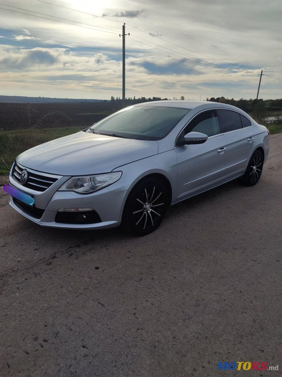 2009' Volkswagen Passat photo #3