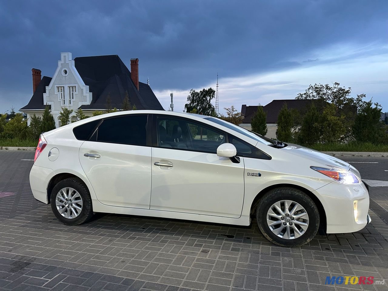 2013' Toyota Prius photo #1