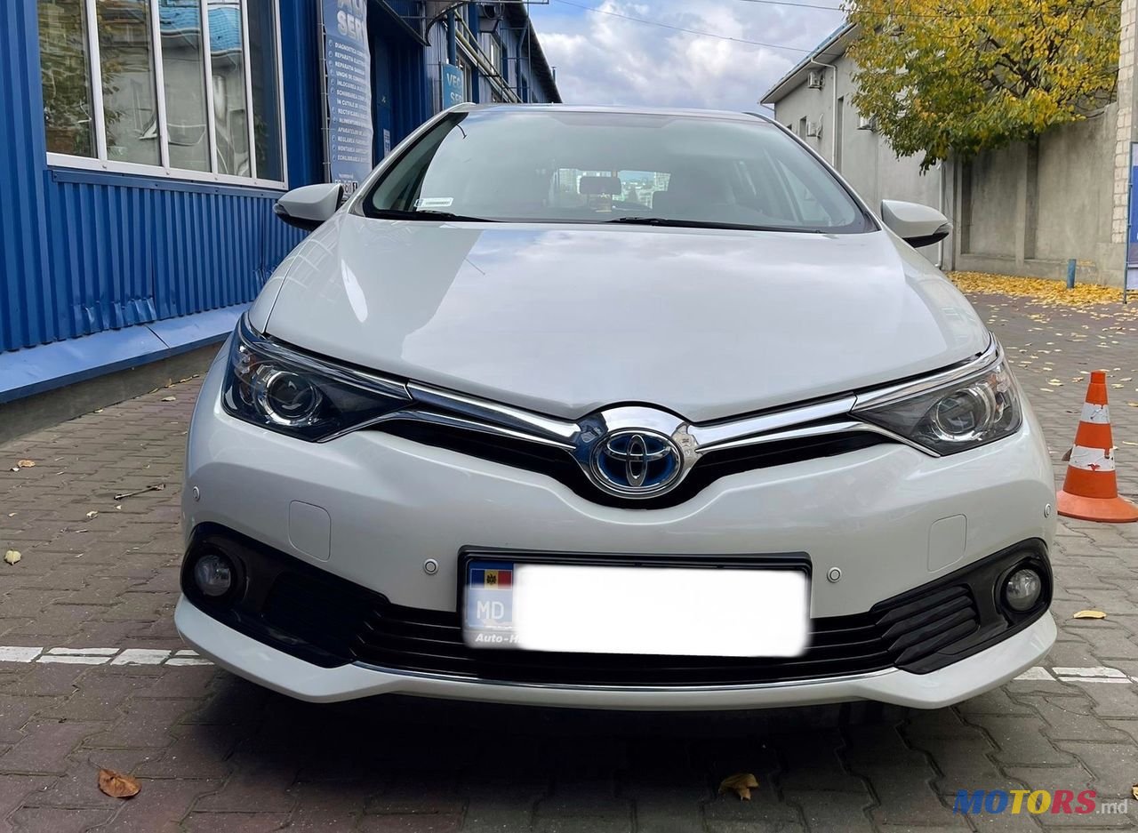 2016' Toyota Auris photo #2