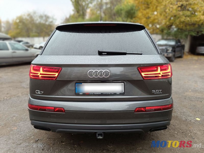 2018' Audi Q7 photo #4