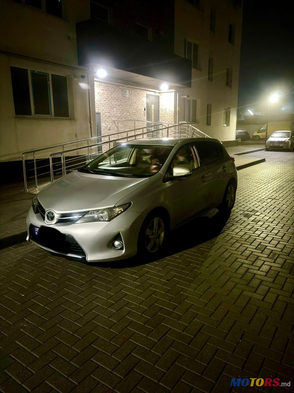 2013' Toyota Auris photo #4