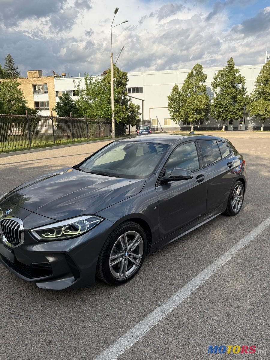 2021' BMW 1 Series photo #1