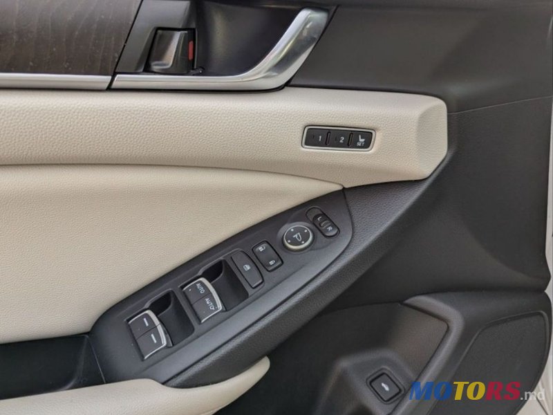 2019' Honda Accord photo #4