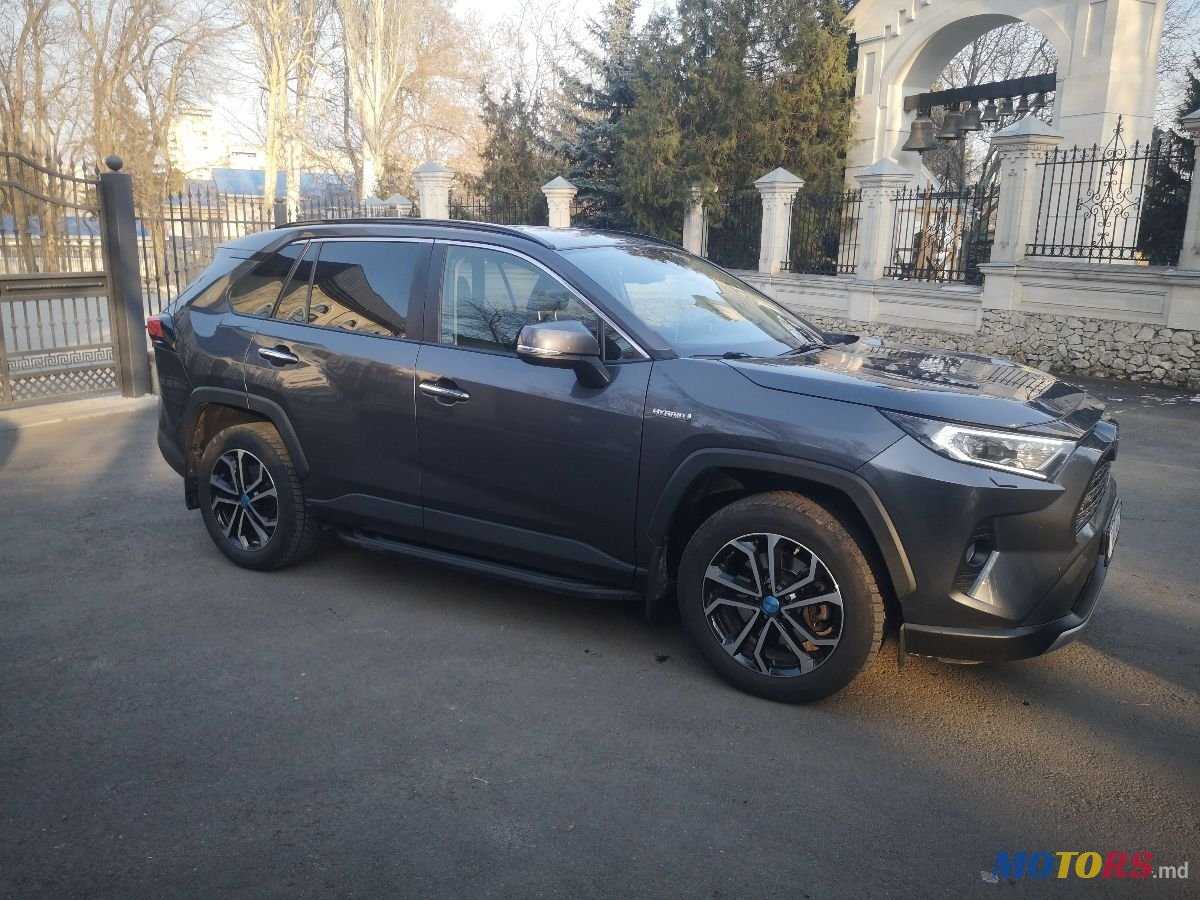 2021' Toyota RAV4 photo #3
