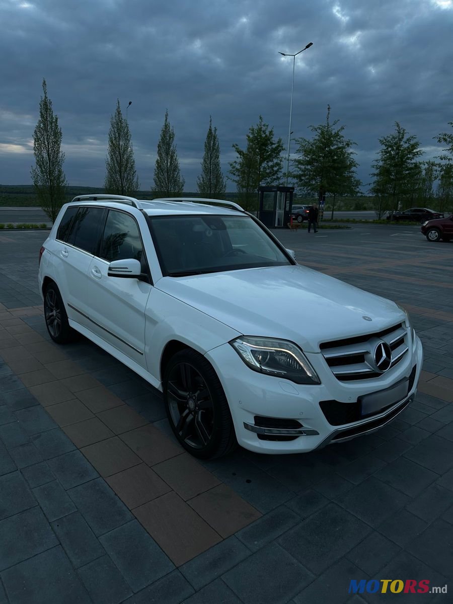 2012' Mercedes-Benz GLK-Class photo #3