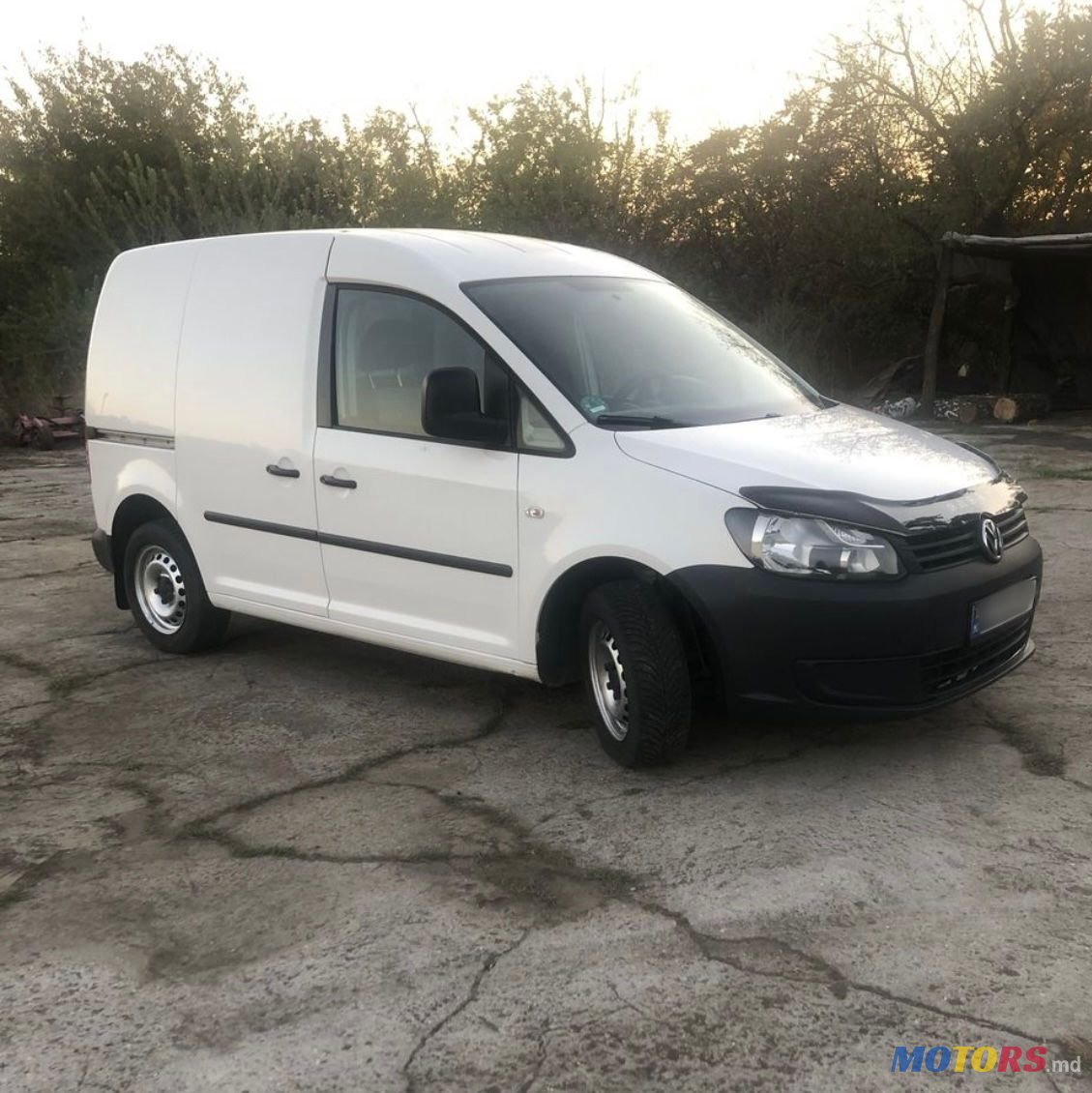 2011' Volkswagen Caddy photo #3