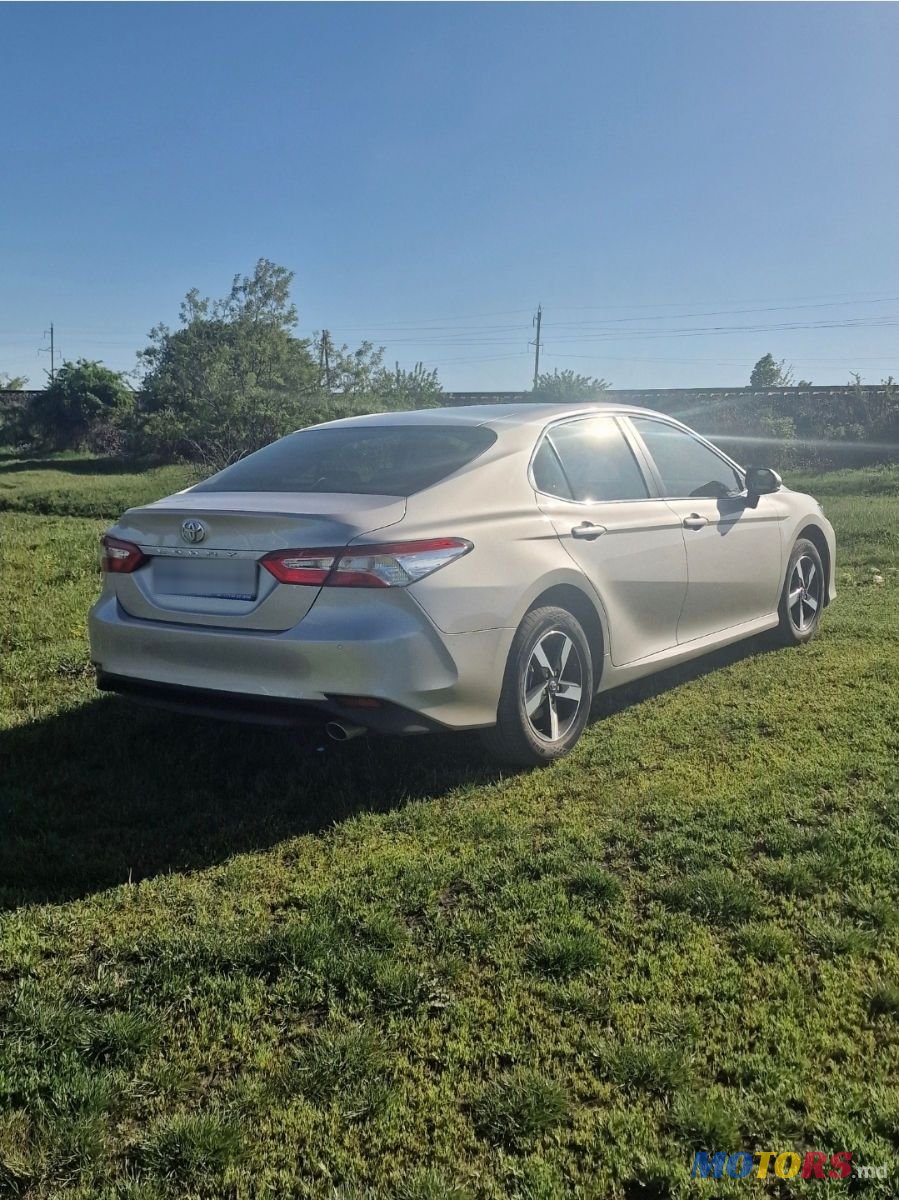2018' Toyota Camry photo #4