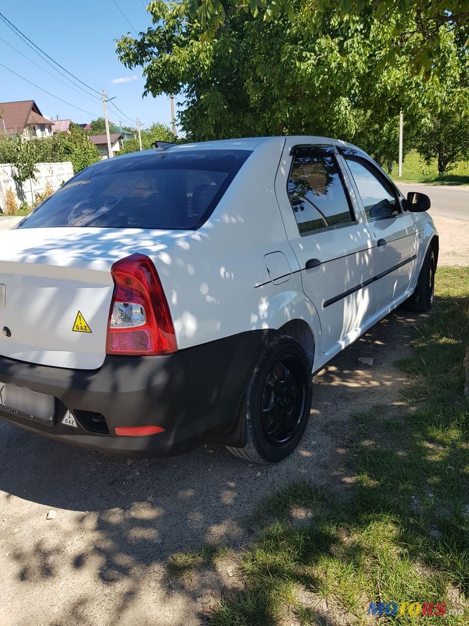 2010' Dacia Logan photo #3