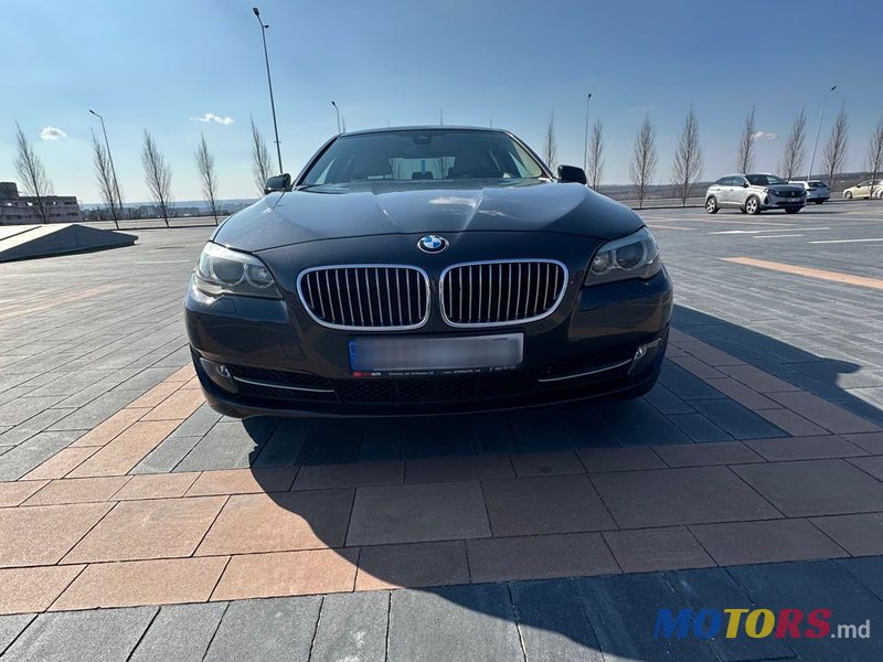 2012' BMW 5 Series photo #2