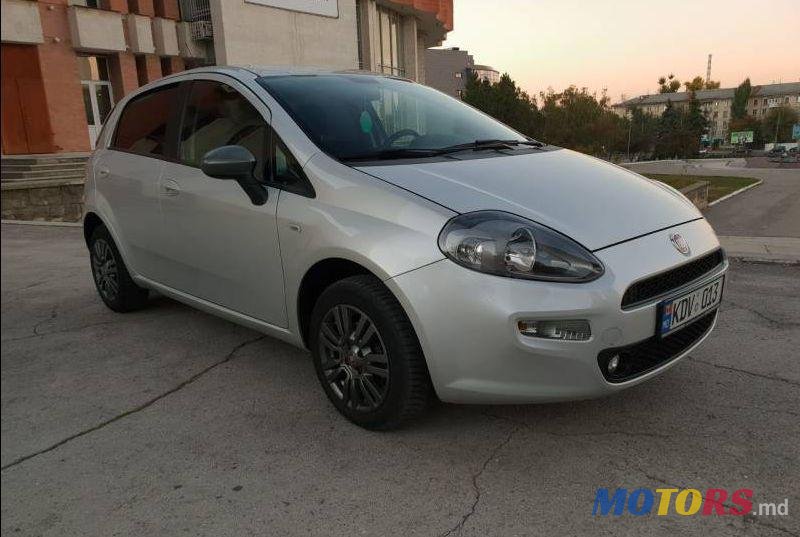2014' Fiat Punto photo #1