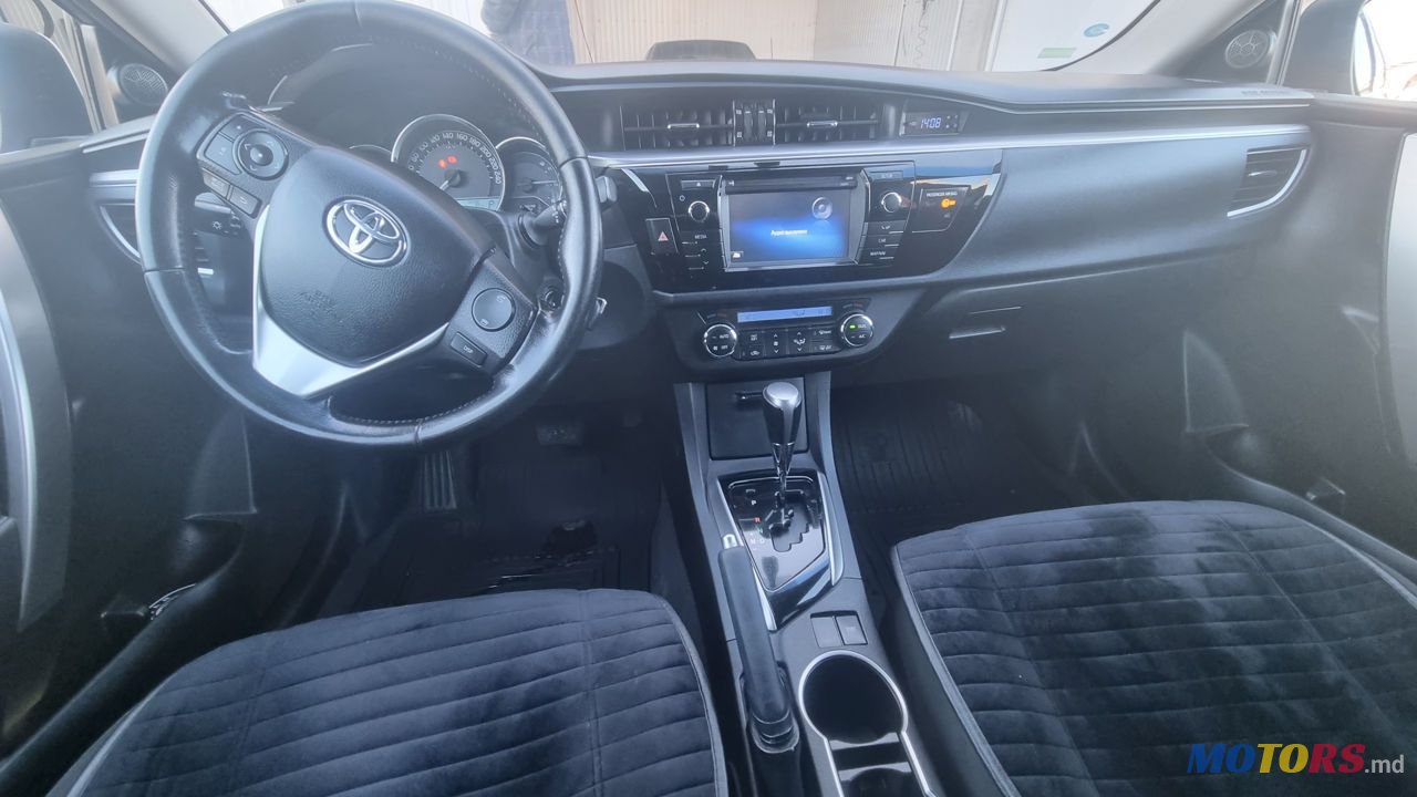 2013' Toyota Corolla photo #2