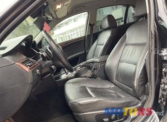 2009' BMW 5 Series photo #4