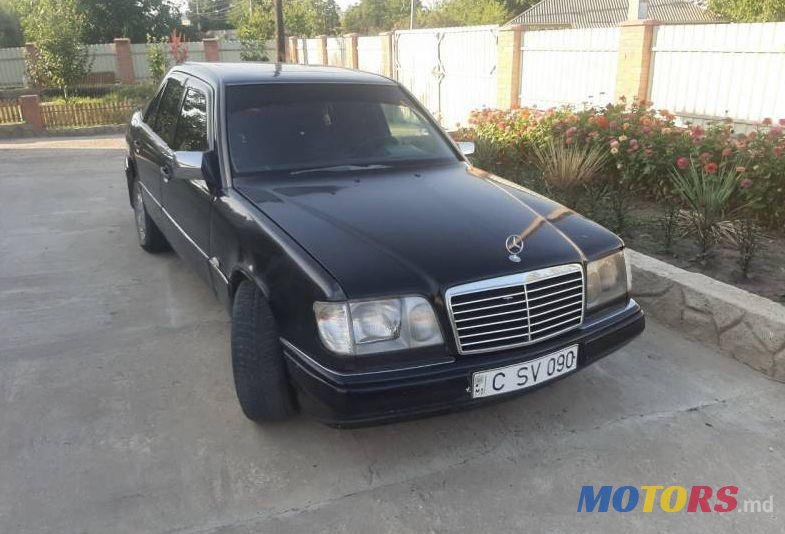 1993' Mercedes-Benz 124 photo #1
