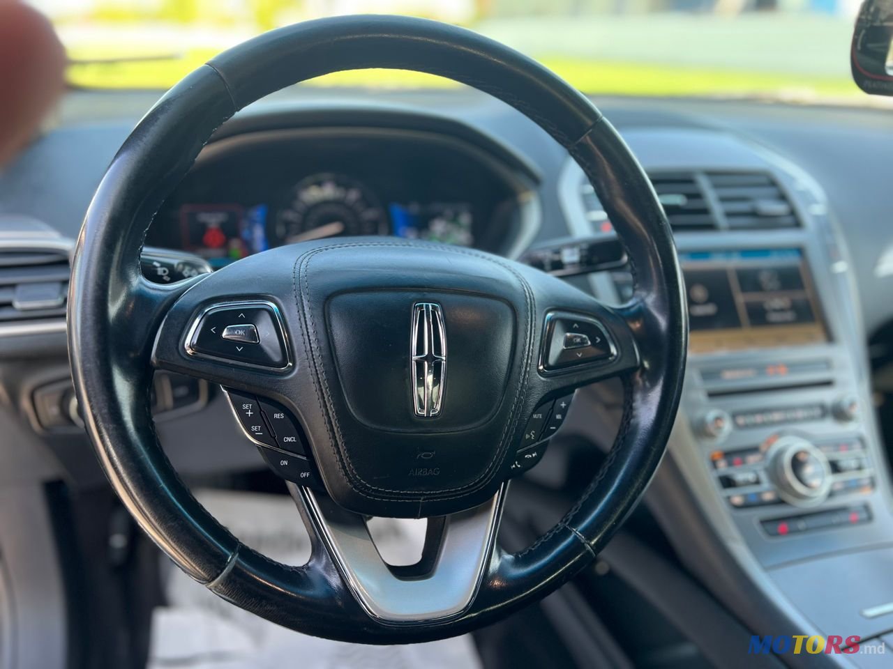 2017' Lincoln MKZ photo #4